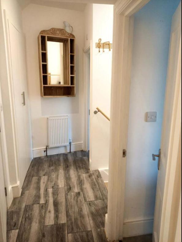 شقة Stylish 2-Bed Flat, Quick Access To London Sights المظهر الخارجي الصورة