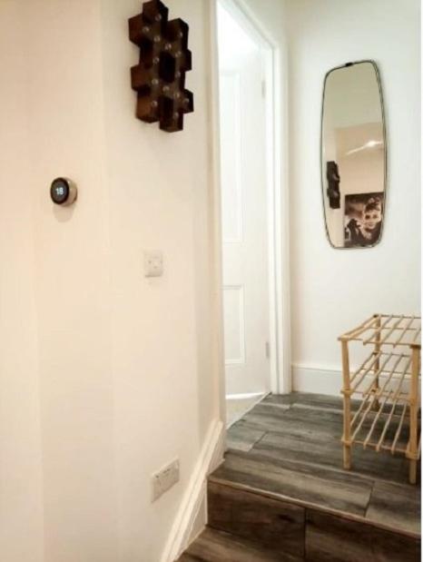 شقة Stylish 2-Bed Flat, Quick Access To London Sights المظهر الخارجي الصورة